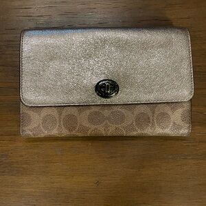 Coach Metallic Gold Leather Turn-Lock Flap Crossbody Clutch No Chain